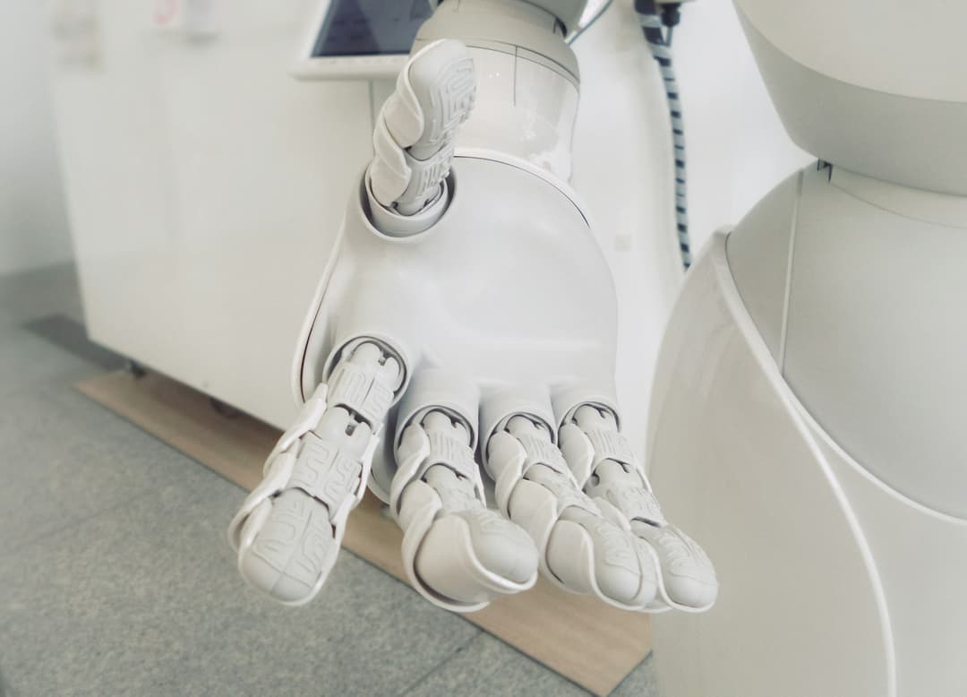 Gemini vs Claude: A Practical Review of Two AI Tools I Pay For
